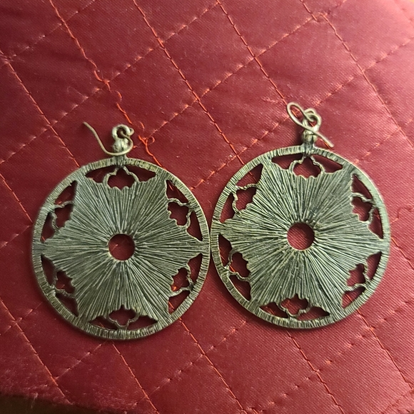 Vintage Earrings - Picture 2 of 3